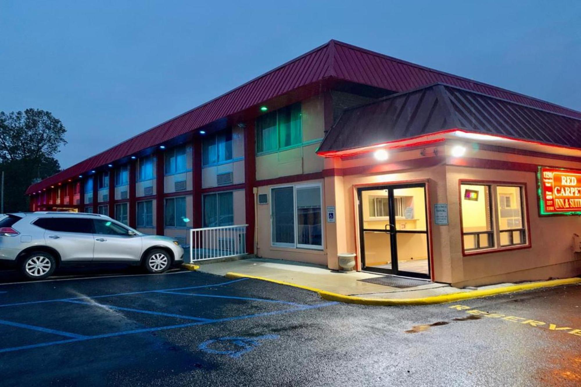 Red Carpet & -listing Partner Motel Lima