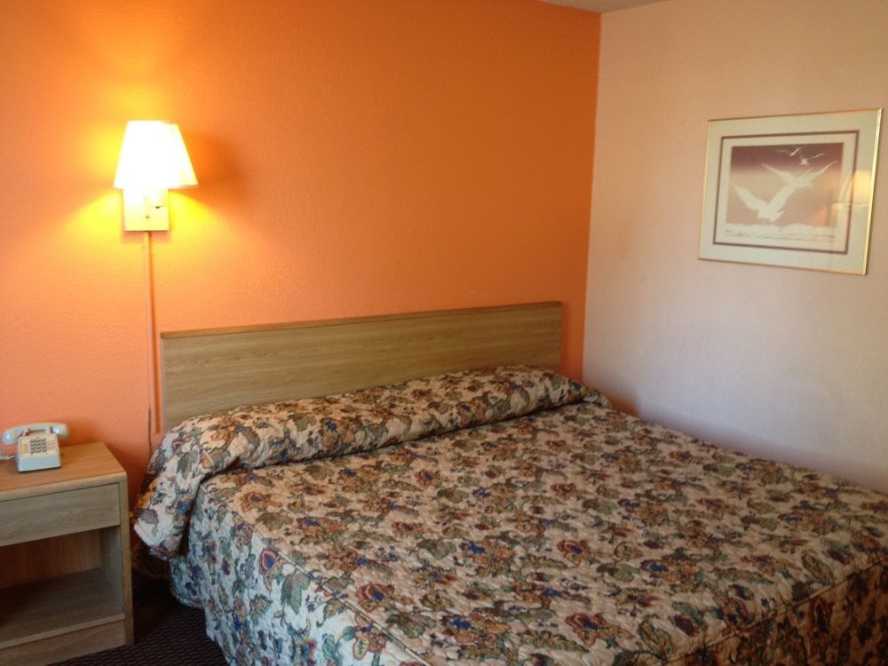 Red Carpet & -listing Partner Motel Lima
